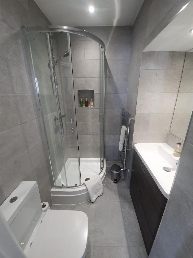 Park View Two-Bedroom Apartment Bath Eksteriør billede