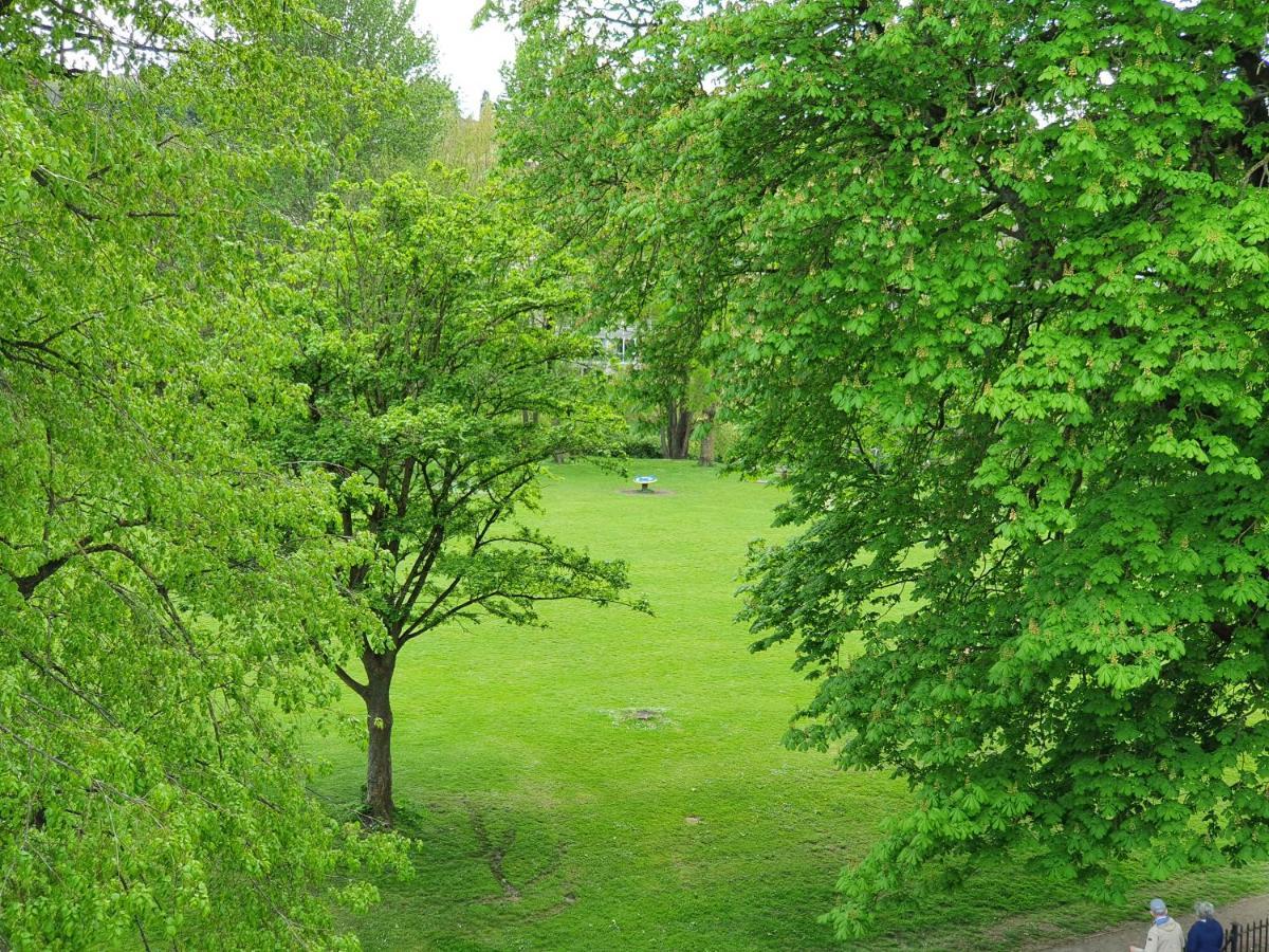 Park View Two-Bedroom Apartment Bath Eksteriør billede
